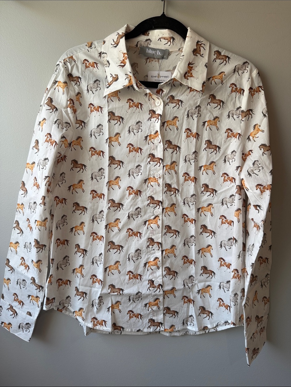 Blue B Cream Button-Down Shirt with Equestrian Horse Print 100% cotton M
